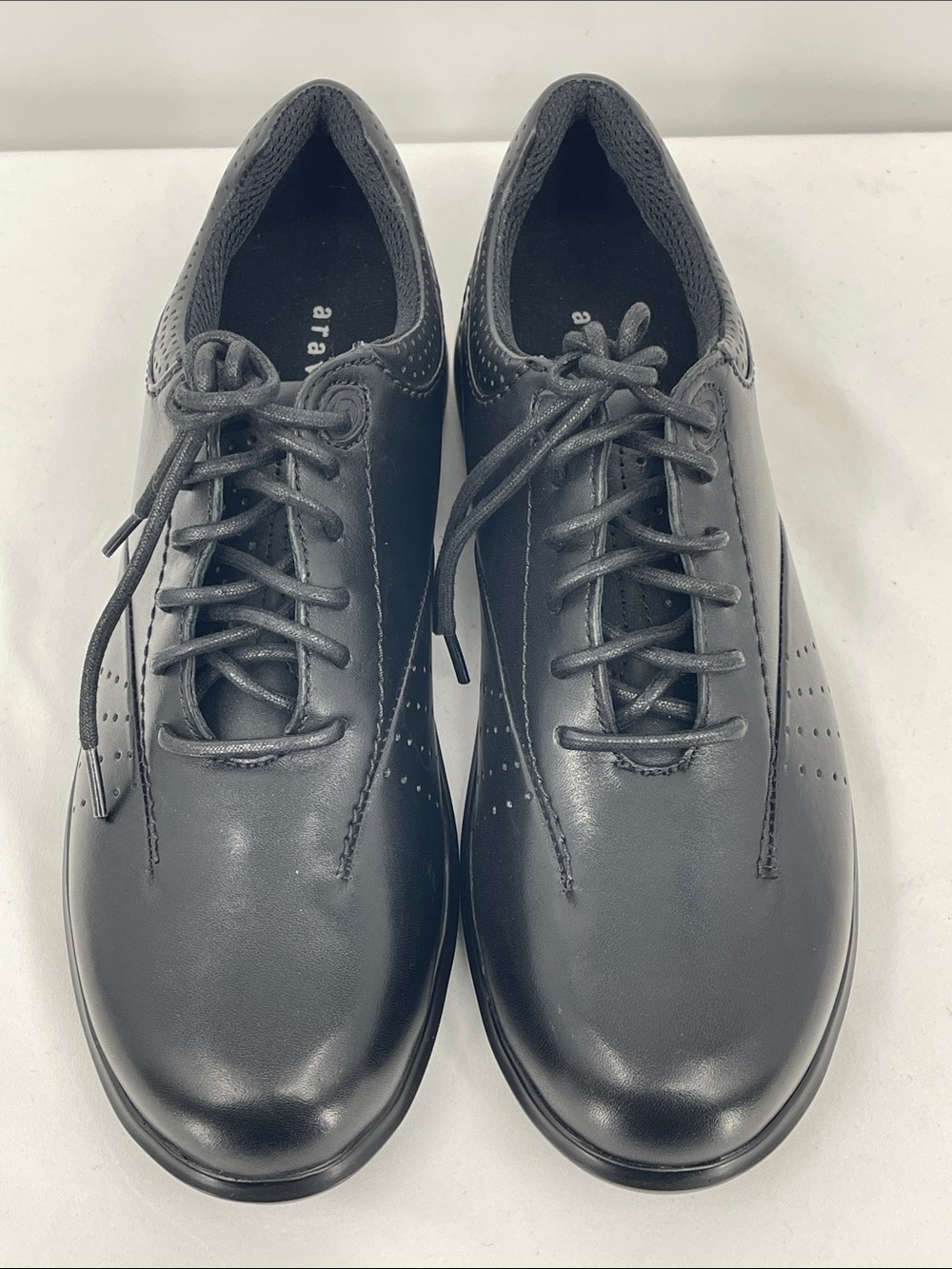 Aravon Black Women's Leather Lace up Sneakers with Perforated Side SIZE 8.5 2A